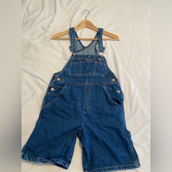GENUINE GIRL BRAND DENIM OVERALL SHORTS GREAT FOR SUMMER KIDS OR PETITE - Picture 1 of 3